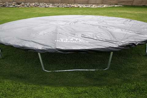 How to Secure a Trampoline in High Winds - trampolinedude.com