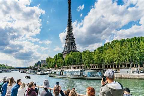 How much is a boat tour in paris?