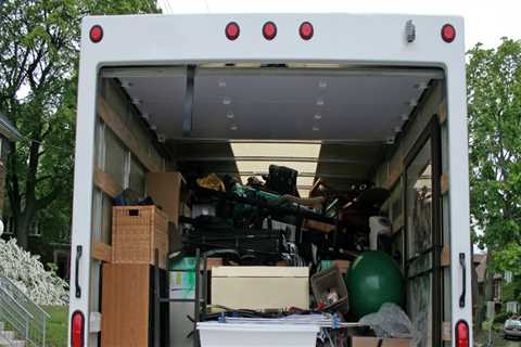 Why Do You Need Storage Service When Renting A Moving Truck?