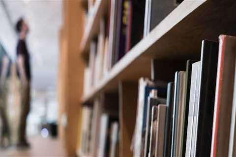 Where to Find Textbooks in Orange County, Florida