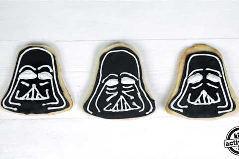 Make Easy Star Wars Cookies that Look Like Darth Vader