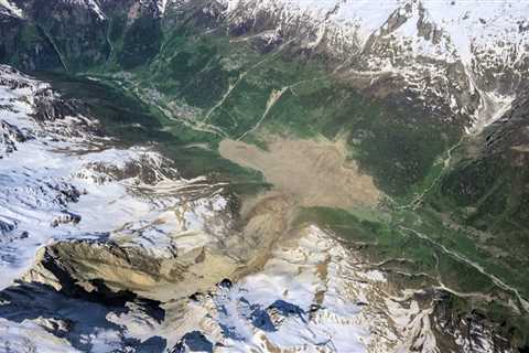 Glacier melt threatens lives and livelihoods: 2C warming is too high