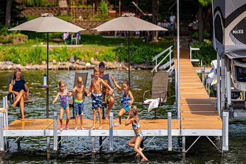 How Boat Lifts In British Columbia Enhance Your Boat Tour Experience